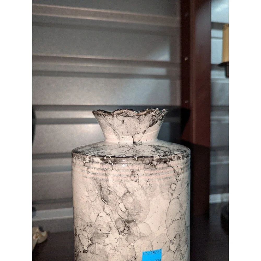 Essential‎ Decor Black & White Marble 12
